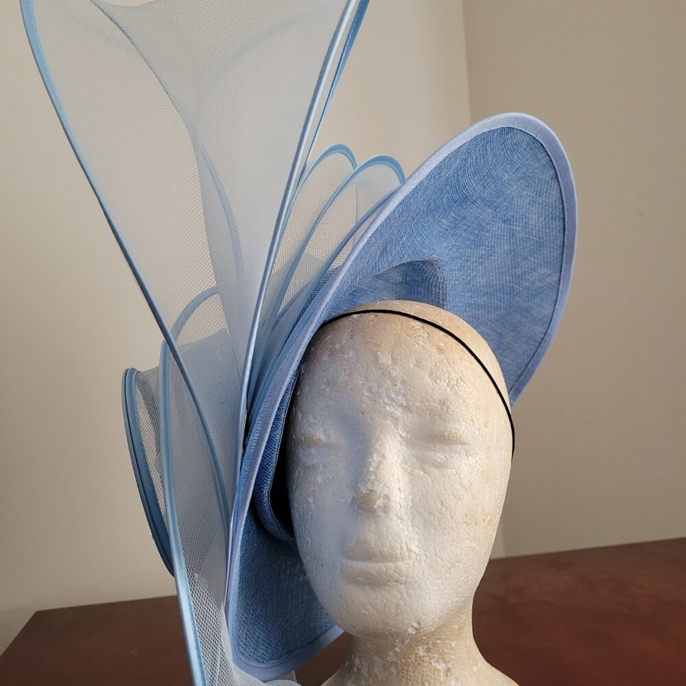 Paris Hand-Made Large Brim Ruffle Organza Hat | Elegant Royal Derby Wedding Hat - Picture 12 of 13